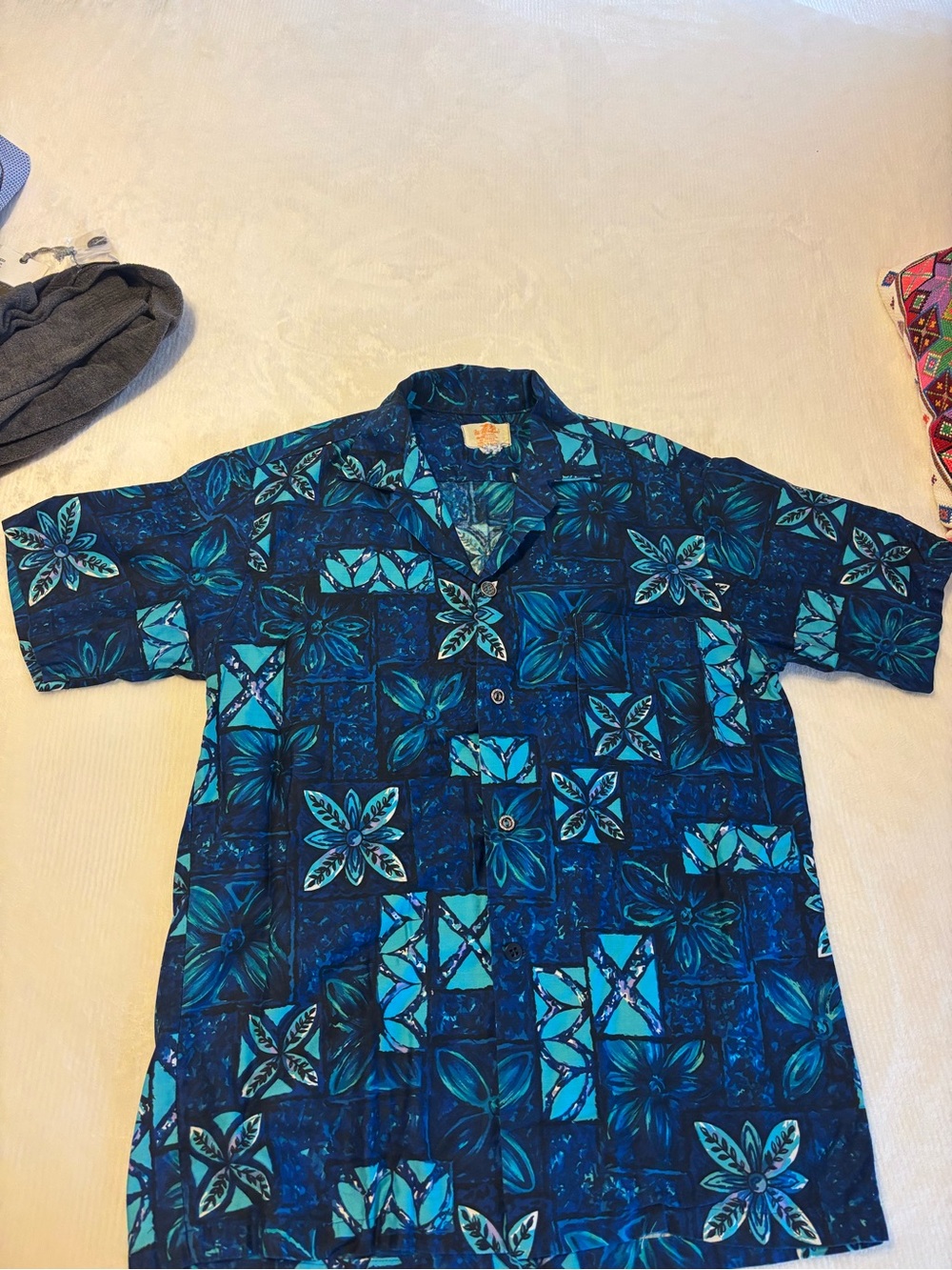 Men's Tropical Floral Button-Down Shirt in Blue